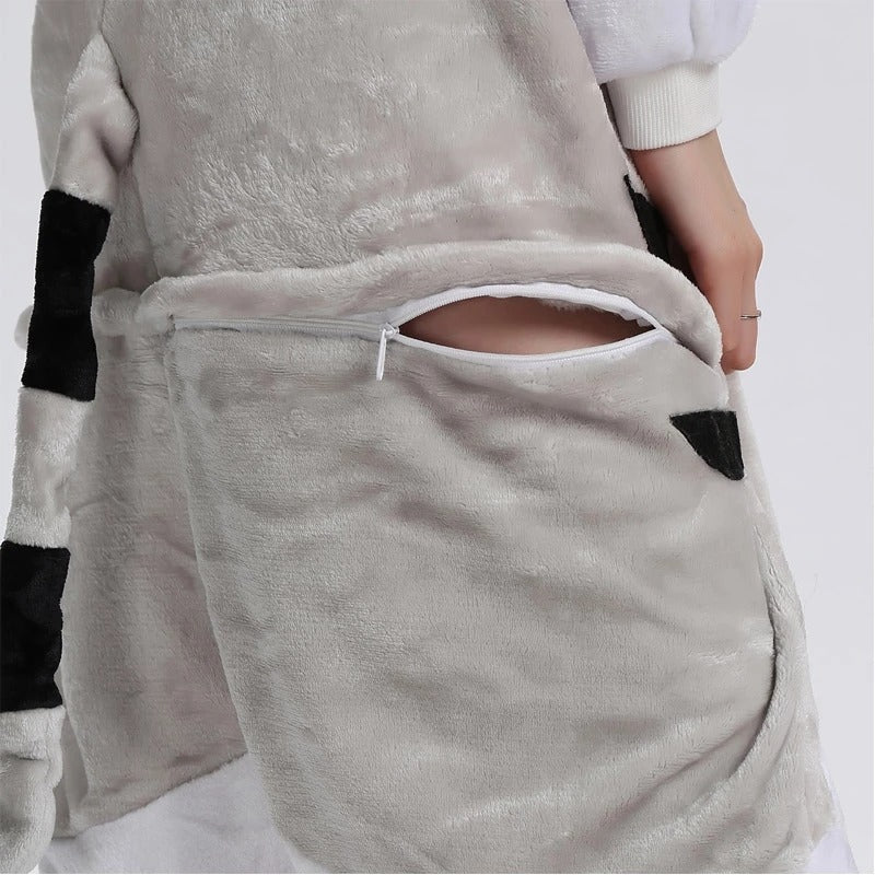 pyjama-combinaison-chat-femme-a-capuche-et-queue-us-8143662088472_3.jpg